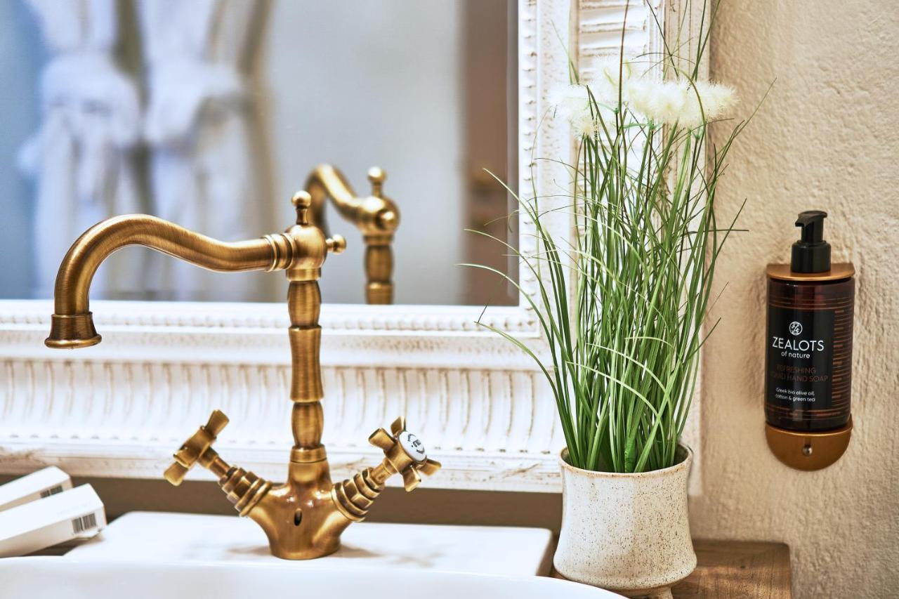 Aqua Mykonos Suites - Adults Only Tourlos Bagian luar foto