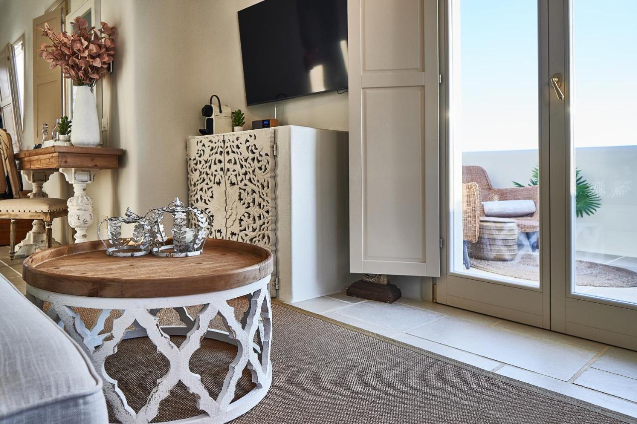 Aqua Mykonos Suites - Adults Only Tourlos Bagian luar foto